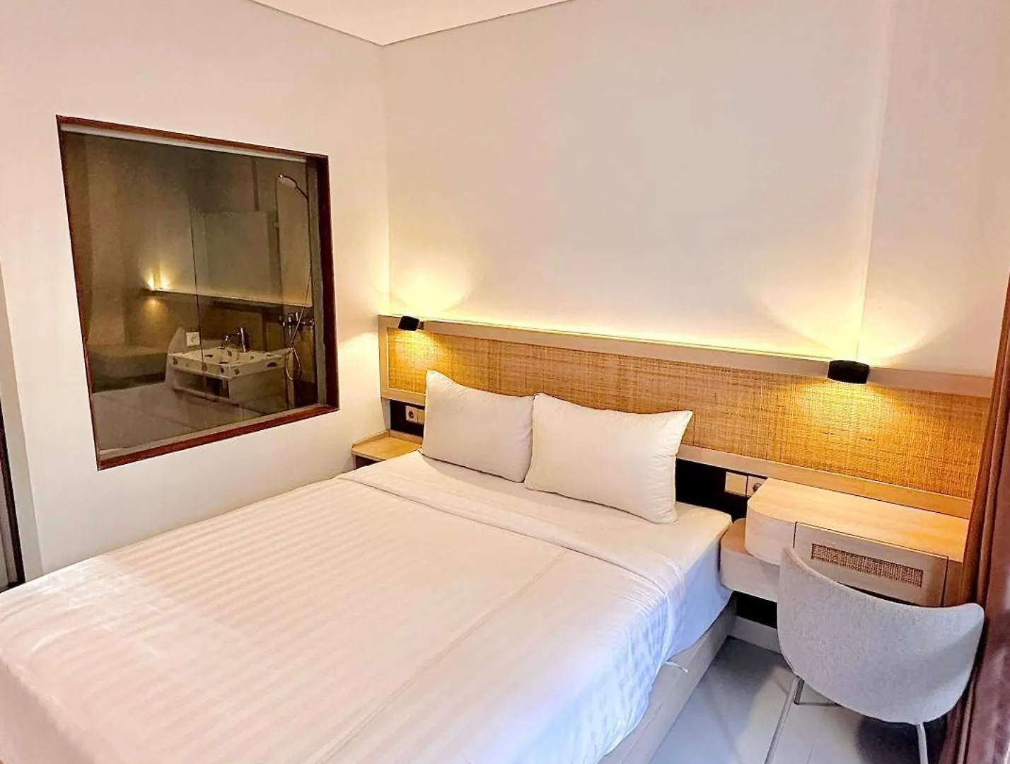 The Hita Uluwatu Aparthotel Jimbaran  0*, Jimbaran (Bali)